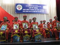 Trung tâm tư vấn và chăm sóc người cao tuổi mừng thọ 63  thành viên . 