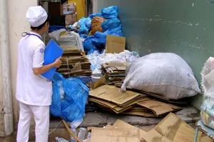 Bình luận: Kinh hoàng chất thải y tế