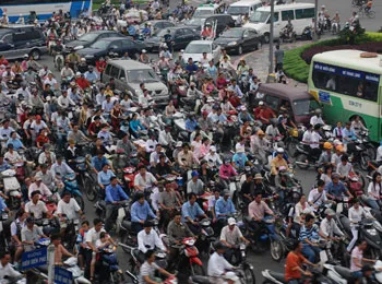 Giao thông TP chưa theo kịp tốc độ phát triển!
