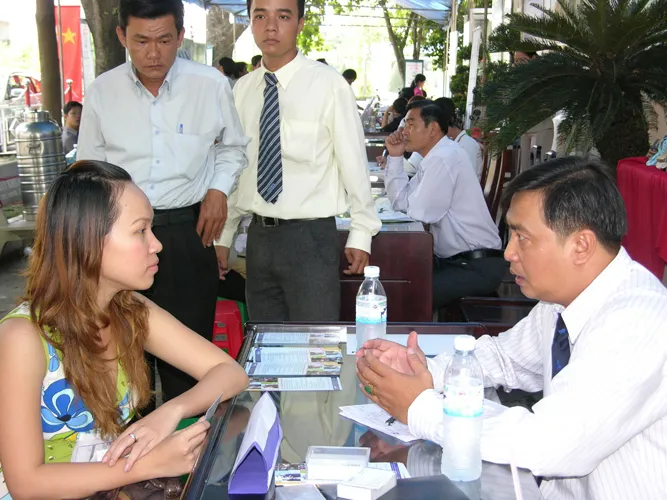 Sàn giao dịch việc làm TP phiên thứ 10 - Ưu tiên việc làm cho hộ nghèo và người khuyết tật 
