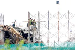  Sập sàn bê tông ở Phú Mỹ Hưng  