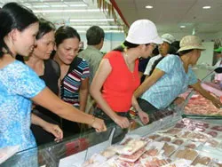 Bình luận: Khoan sức dân và kích cầu