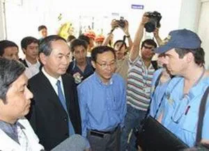 Trung tướng Trần Đại Quang thăm hỏi nạn nhân vụ tai nạn giao thông tại đèo Đại Ninh