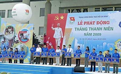 Vấn đề trong ngày: Sống có trách nhiệm với cộng đồng 
