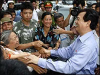 Thủ tướng Chính phủ Nguyễn Tấn Dũng tiếp xúc cử tri quận Lê Chân, thành phố Hải Phòng 