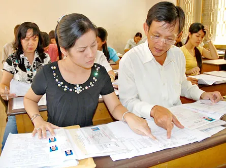 Hôm nay gần 54.000 thí sinh TP bước vào kỳ thi tuyển sinh lớp 10 năm 2009 