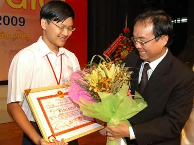 Tuyên dương 165 học sinh giỏi cấp TP năm 2008-2009 
