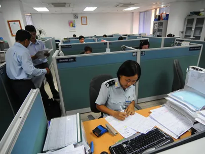 Cục hải quan TP - 7 tháng đầu năm thu thuế đạt gần 50% chỉ tiêu 