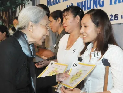 Chương trình giao lưu “Người khuyết tật, trẻ mồ côi vượt khó và những tấm lòng vàng” 