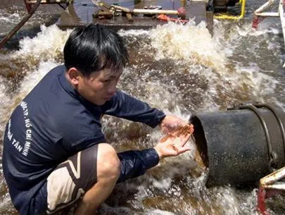 Vấn đề hôm nay: Quản lý kém sao cứ è lên đầu dân phải chịu