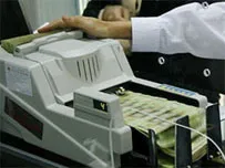 Bình luận: Hai mặt của gói kích cầu