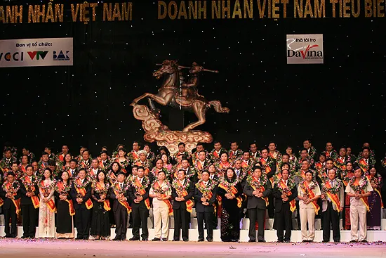 Doanh nhân: Vinh dự và trách nhiệm 