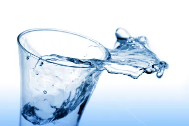 Uống nước cũng giúp chữa bệnh 