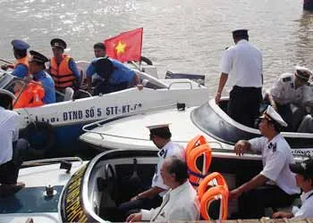 14 đội tham gia hội thi cảnh sát giao thông đường thủy giỏi