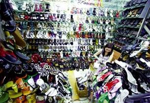 Doanh nghiệp và tiểu thương chợ An Đông hưởng ứng cuộc vận động Người Việt ưu tiên dùng hàng Việt Nam