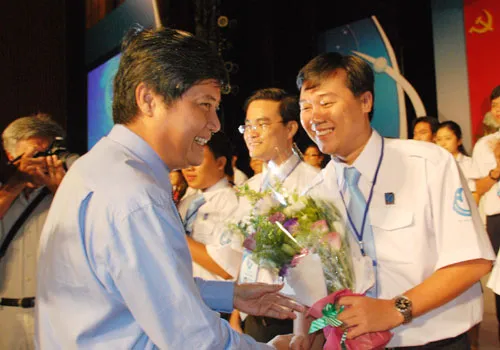 Lãnh đạo TP gặp gỡ đại biểu sinh viên: TP cần có chính sách thu hút và đãi ngộ nhân tài