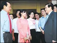 Chủ tịch nước Nguyễn Minh Triết thăm chúc Tết Đảng bộ và Nhân dân TPHCM