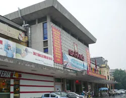 Ga Hà Nội còn vé vào Nam, đi sau Tết