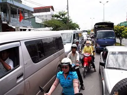 Vấn đề hôm nay: Đi lại sau tết: kẹt phà, thiếu tàu xe
