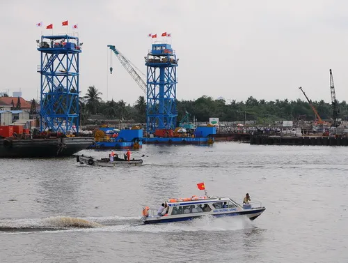 Hầm Thủ Thiêm đã chìm xuống Sông Sài Gòn