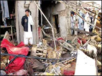 Afghanistan: Taliban dằn mặt NATO, 92 người chết và bị thương