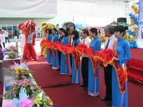 Khai trương đường bay TP Hồ Chí Minh – Cần Thơ_ Phú Quốc và chuyến bay thẳng đầu tiên Tp HCM- Thượng Hải – Trung Quốc.