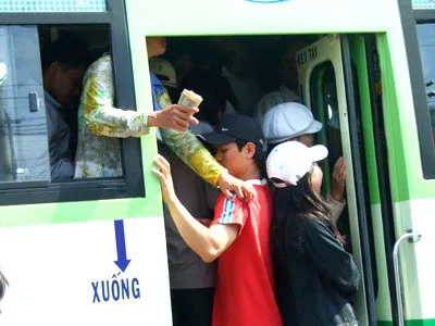Vấn đề hôm nay: Văn hóa xe buýt