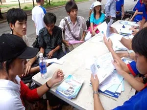 Tuyển sinh ĐH, CĐ năm 2010: TP.HCM căng thẳng thuê mướn điểm thi
