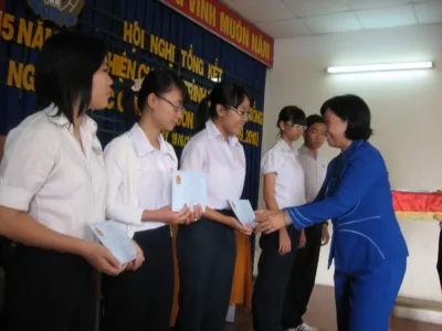 15 năm thực hiện chương trình học bổng Nguyễn Đức Cảnh