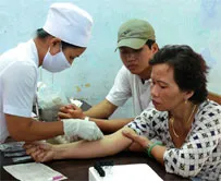 Thương lắm người bán máu mưu sinh
