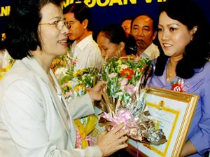 Liên Đoàn LĐ TP họp mặt cán bộ công đoàn chuyên trách