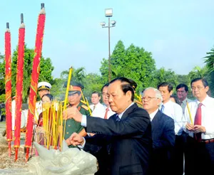 Lễ kỷ niệm 63 năm ngày Thương binh Liệt sĩ tại đền Bến Nọc