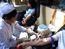 Lượng máu hiến cứu người trong mùa hè đang thiếu