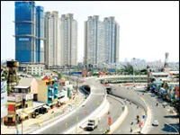 Bình luận: Kinh tế TPHCM phục hồi và tăng trưởng khá cao