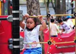 Thiếu sân chơi tốt, nguy cơ rình rập trẻ