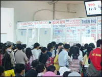 Lượng hành khách đến bến xe Miền Tây, Miền Đông tăng hơn so với ngày thường