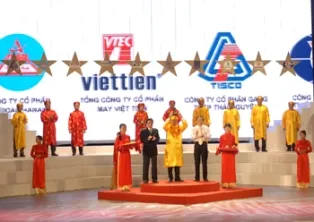 200 DN được vinh danh nhận giải thưởng Sao Vàng Đất Việt 2010