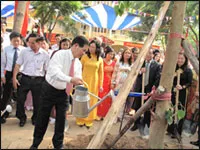 Toàn quốc phấn khởi bước vào năm học mới