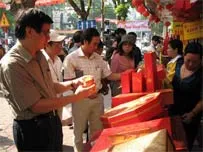 Bánh trung thu giảm giá đồng loạt