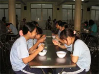 Tuyên truyền về dinh dưỡng cho công nhân