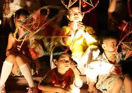 Trẻ em nghèo ngoại thành vui đón Tết Trung thu