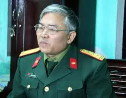 PV Trung tướng Nguyễn Hữu Cường - Tư lệnh Quân khu 4 về công tác cứu hộ cho bà con vùng lũ