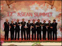 Bế mạc Hội nghị Cấp cao ASEAN 17 và các Cấp cao liên quan