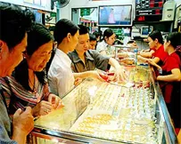 Ông Nguyễn Văn Giàu - Thống đốc Ngân hàng Nhà nước Việt Nam: cho phép nhập khẩu vàng để bình ổn thị trường
