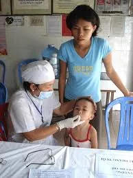 Đưa trẻ từ 6 đến 36 tháng tuổi uống Vitamin A đợt 2 năm 2010