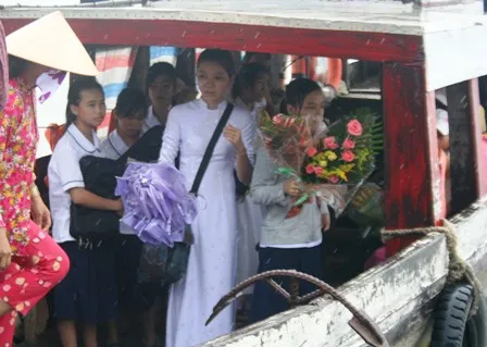 Tình yêu trò thắp sáng lòng yêu nghề