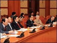 Tổng Bí thư Nông Đức Mạnh dự cuộc họp Ban Chỉ đạo Trung ương Cuộc vận động “Học tập và làm theo tấm gương đạo đức Hồ Chí Minh”