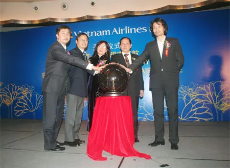Vietnam Airlines mở đường bay thẳng TPHCM - Bắc Kinh