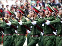 Xã luận: Bộ đội Cụ Hồ - vì nhân dân quên mình, vì nhân dân hy sinh