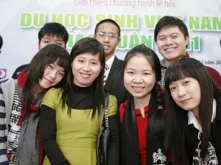 Trao thưởng cho 51 du học sinh xuất sắc